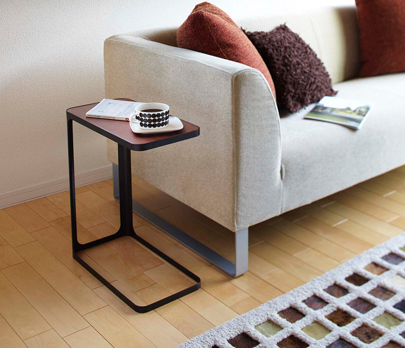Mesa YAMAZAKI adicional metal negro y madera nogal - Manifesto Design Store